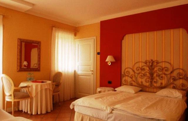 Hotel Casa Arizzoli Cannobio Room photo
